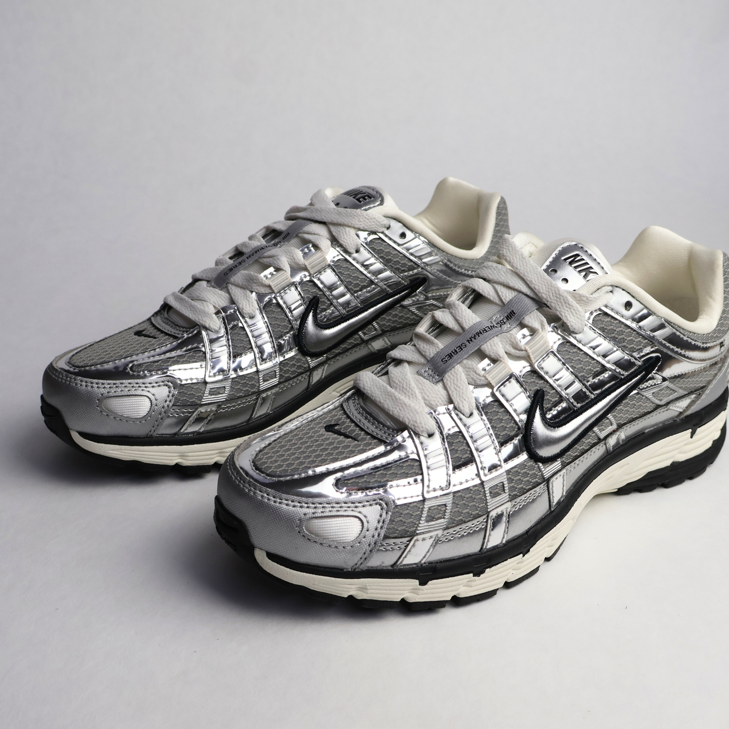 Nike P-6000 silver metalic